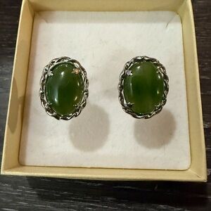 Sophisticated Green Oval Cuff Links